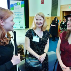 Student Chelsea meeting Author Frances Hardinge