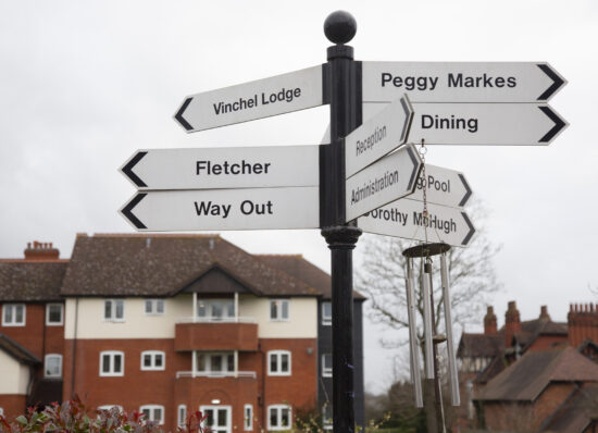 Sign post for Vinchel Lodge